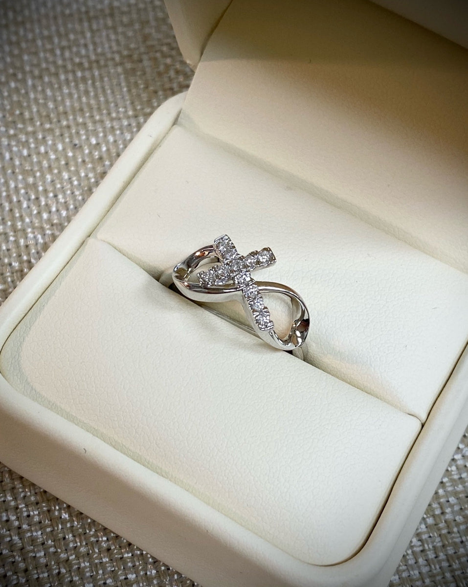 Gold diamond sales infinity ring