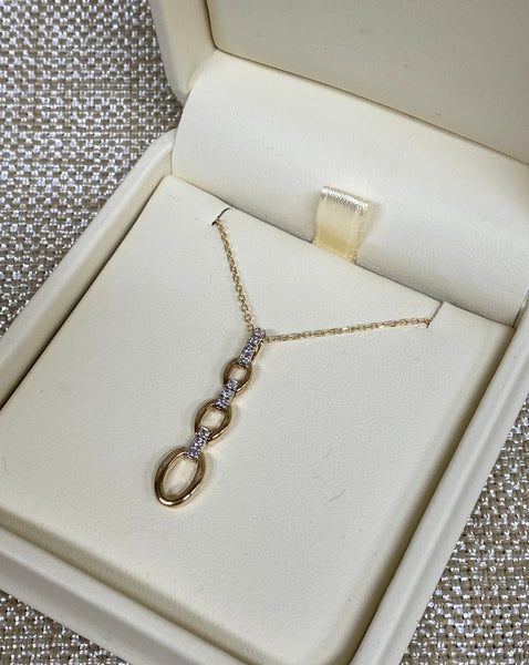 10K Yellow Gold .10tw Diamond Link Necklace