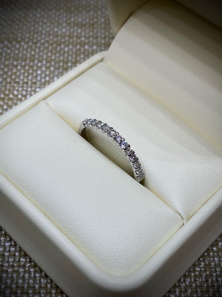 10K White Gold .33tw Diamond 13-Stone Prong-Set Anniversary Band