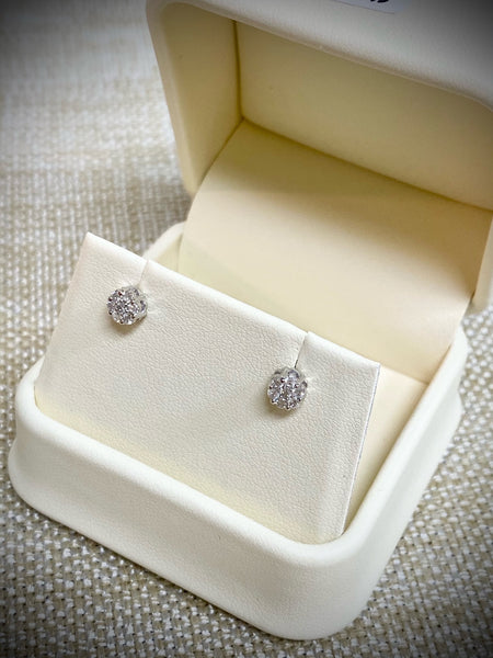 10K White Gold .25tw Diamond Cluster Earrings