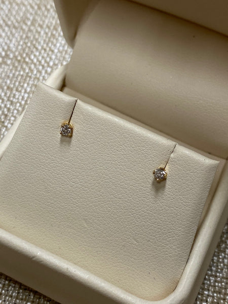 14K Yellow Gold .10tw Diamond Stud Earrings