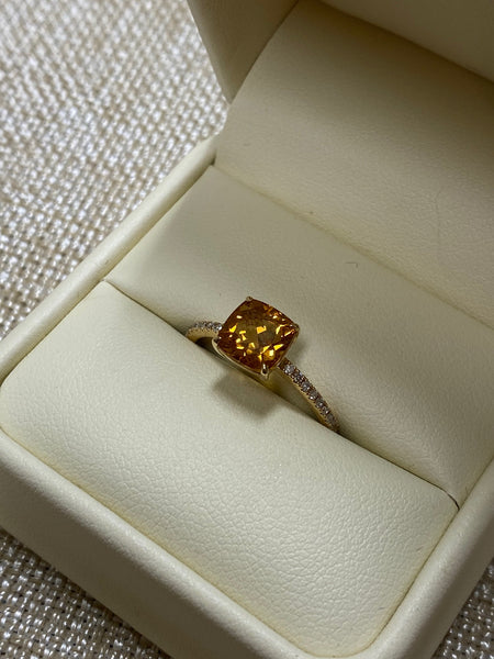 14K Yellow Gold Citrine and .10tw Diamond Ring